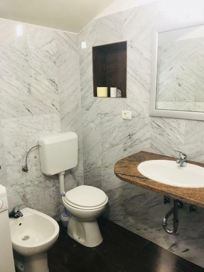 Apartments Vidovic Cezarji Exterior foto