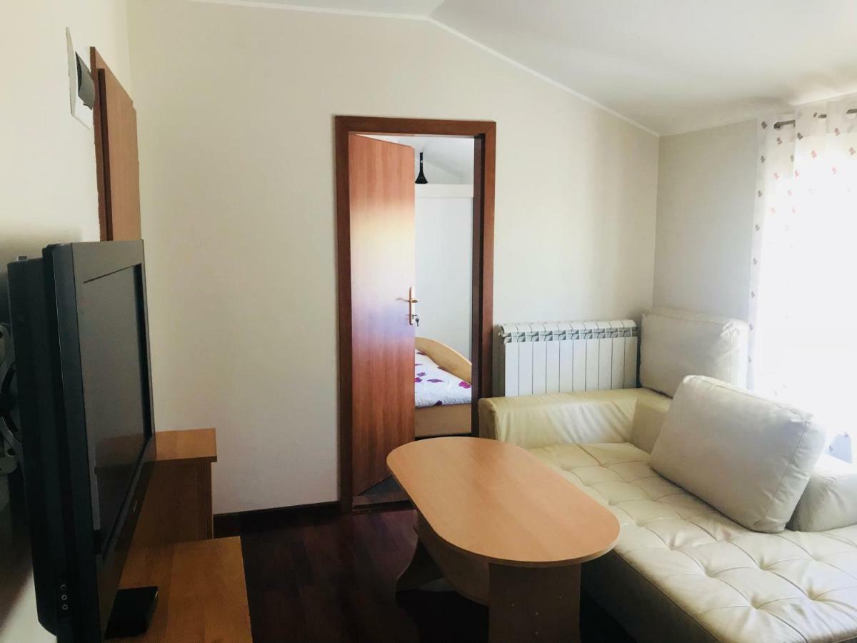 Apartments Vidovic Cezarji Exterior foto